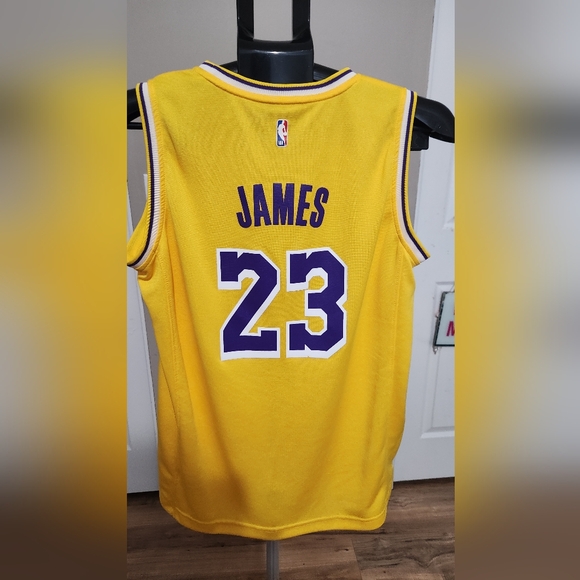 Fanatics Youth XL Yellow Lakers James #23 Jersey - Picture 2 of 4